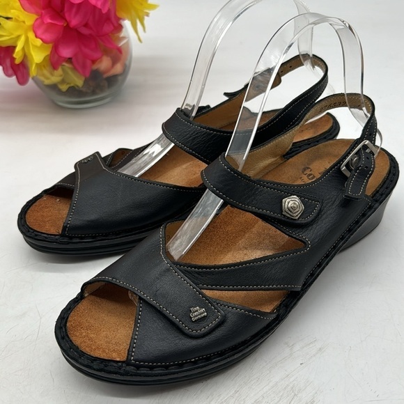 Finn Comfort Black Leather Sandals Size 9 BSN5522C